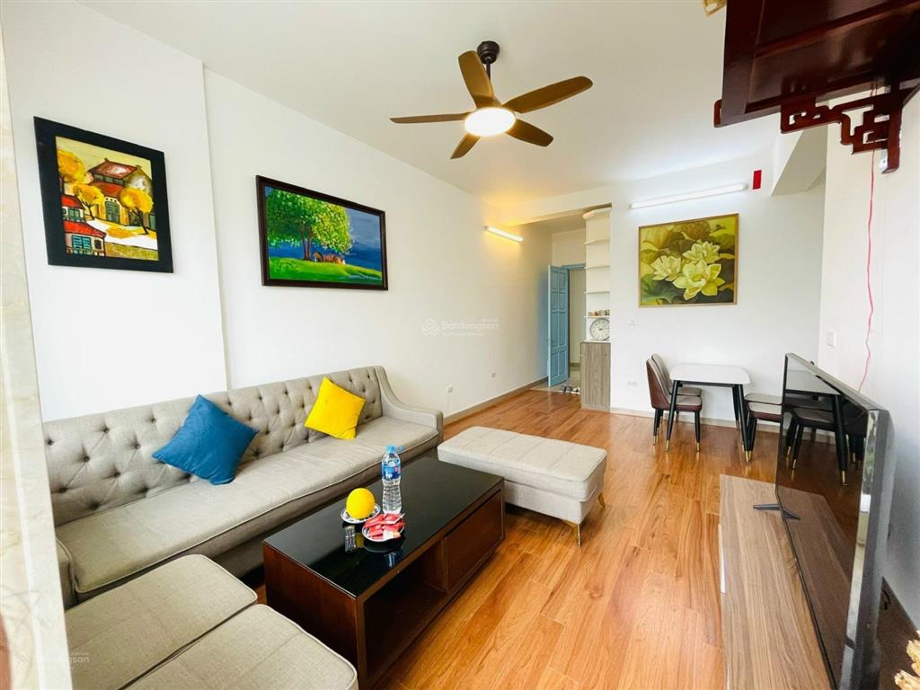 Cho thuê căn hộ "hoa hậu 2pn" chung cư tòa oct5b resco cổ nhuế  dt 65m2, full đồ đẹp, giá 11tr/th