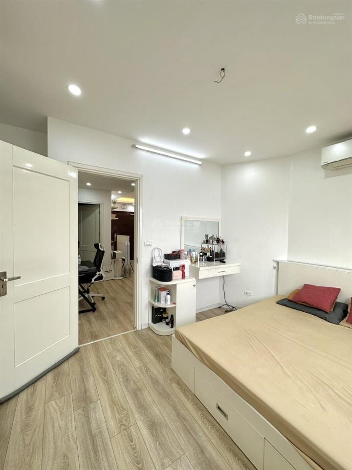 Cần bán gấp căn hộ "hoa hậu 2pn" chung cư ecohome1 tòa e3, dt 65m2 full nội thất đẹp, giá 4,450 tỷ