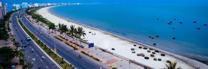 Bán 210m2 lô góc 3 mặt tiền, view kênh nước, ngay khu thương mại tự do, cách biển đà nẵng chỉ 300m