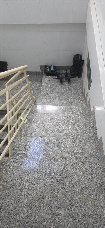 Nhà hxh 6m 4 tầng vuông vức (4,3x17) lý thường kiệt p8 tân bình