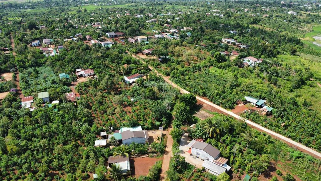 Tôi cần bán sỉ đất thổ cư, view hồ nước lớn, gần quốc lộ 29, thị xã buôn hồ