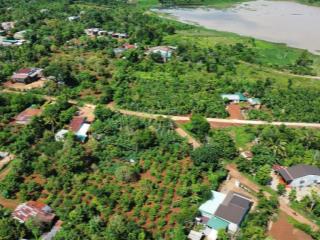 Tôi cần bán 4 lô đất thổ cư, view hồ nước lớn, gần quốc lộ 29, thị xã buôn hồ