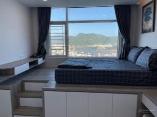 Bán căn hộ view sông đầy đủ nội thất như hình