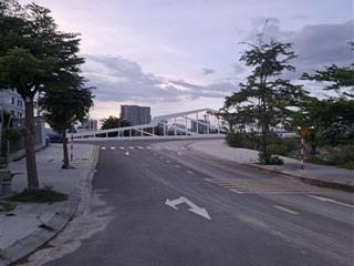 Siêu biệt thự ngang 10m .đường 17.5m.sát bến du thuyền.giá chỉ 19tr/m2 .tại điện bàn đôg tp da nẳng