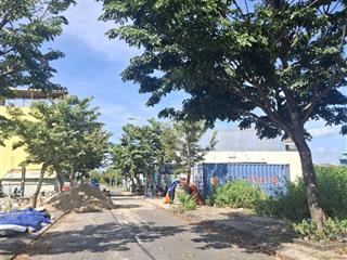 Trục lk21. lk22 tại kđt green city. dt 110m2. hướng đông nam. thông sông. 2.85 tỷ (rẻ nhất tt)
