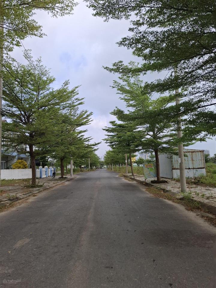 Trục a17.thông sông.hướng đông.đường 11.5m.đối diện biệt thự.ngang 6m .giá rẻ nhất dự án 2.790ty