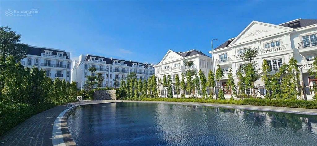 Chính chủ gửi bán căn góc kinh doanh cực tốt, mặt tiền 26m, đường đi thẳng lên hồ điều hòa!!