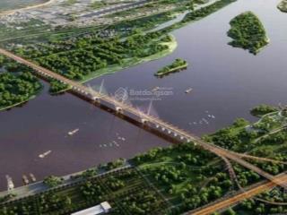 Bán gấp 99m2 bìa làng dục tú, nhà 3 tầng, đang cho thuê 6tr/tháng, giá 90tr/m2