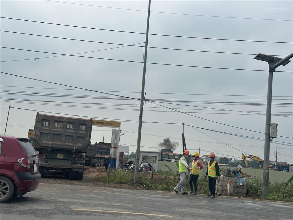 Em chuyên đất đấu giá khu cầu lọc xã ngọc tảo, phúc thọ, hà nội. giá đầu tư ạ. đt 0976 613 ***