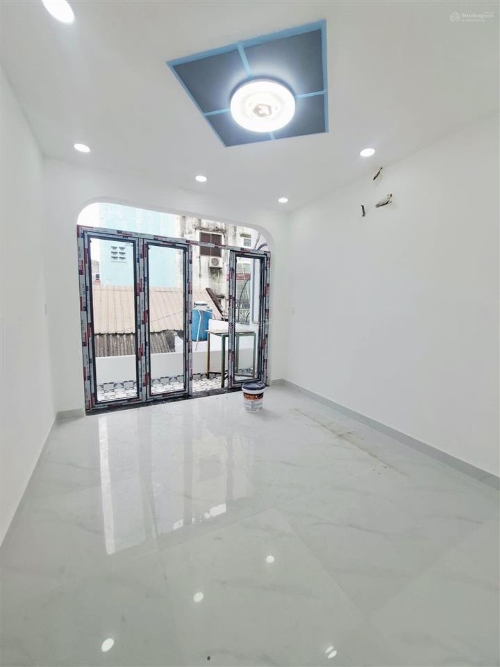 Siêu phẩm ngay vòng xoay cây gõcách 1 căn ra mặt tiền  61m2, 3 tầng đúc đẹp ở ngay  chỉ 4,78 tỷ