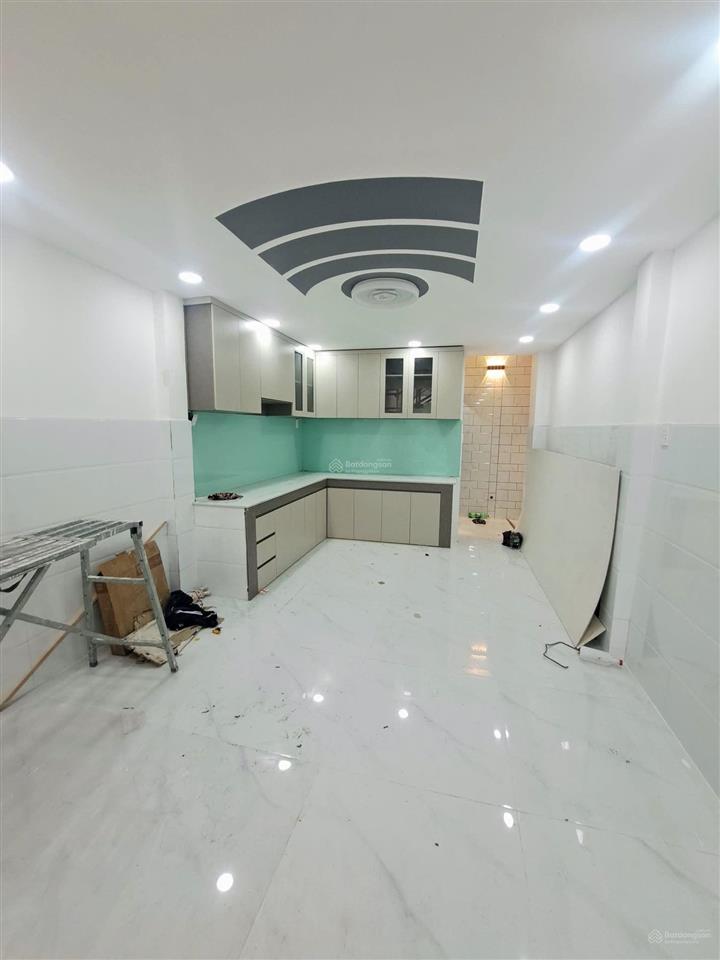 Siêu phẩm ngay vòng xoay cây gõcách 1 căn ra mặt tiền  61m2, 3 tầng đúc đẹp ở ngay  chỉ 4,78 tỷ