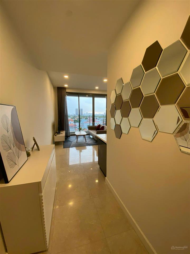 Bán căn 2pn duy nhất tại the nassim thảo điền, tầng cao, view sông, có sẵn 1 ô đậu xe định danh