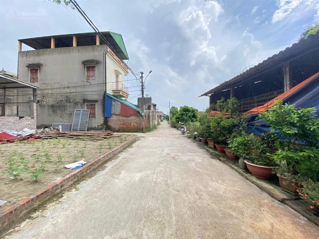 Chủ gửi bán 41,2m đất bìa làng đình trung nhìn thẳng ra hồ điều hòa đường trước đất qh mở rộng 13m