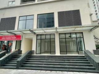 Bán căn shop chân đế mipec kiến hưng. 180m2 sổ đỏ. 0969 843 ***