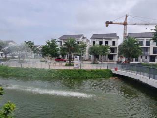Lãi ngay cả tỷ khi mua căn biệt thự view hồ siêu hiếm cách long biên chỉ 7km ngay ga metro