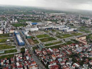 Cho thuê 04 căn shophouse thông tầng. mặt tiền rộng 20m đường trướng nhà rộng 30m 4 làn xe.