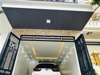 Nhà đường rộng 15m , thiên lôi aeon. ô tô đỗ vài chục chiếc thoải mái