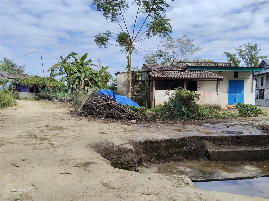 547,6m2 có 294m2 tc tại phú cường, tân lạc, hoà bình