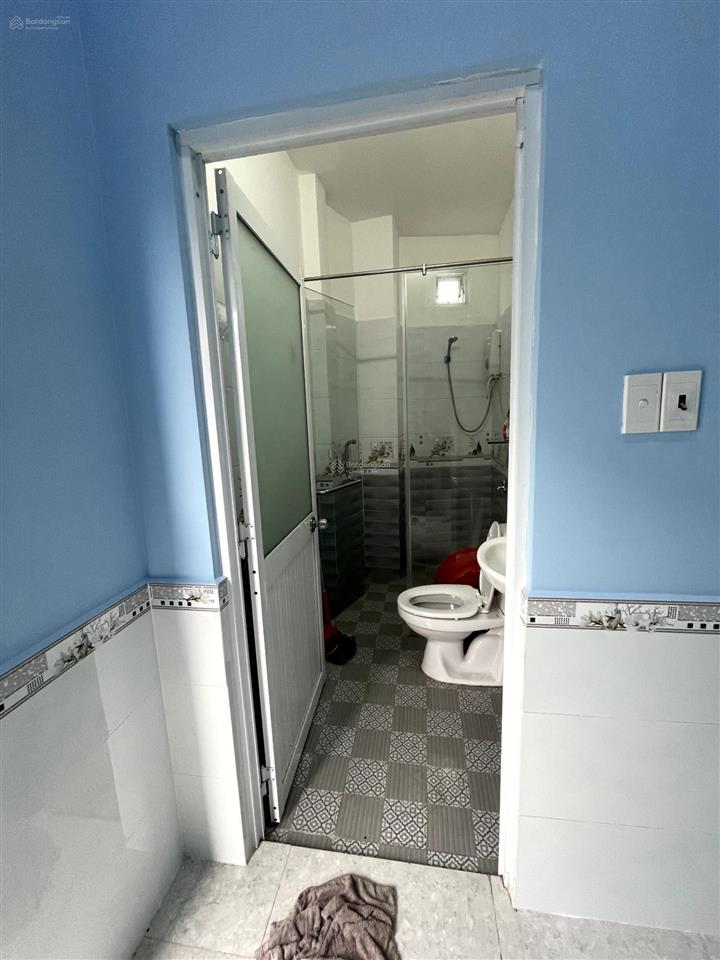 Bán gấp nhà giáp 2 mặt tiền ngay vòng xoay mỹ thủy