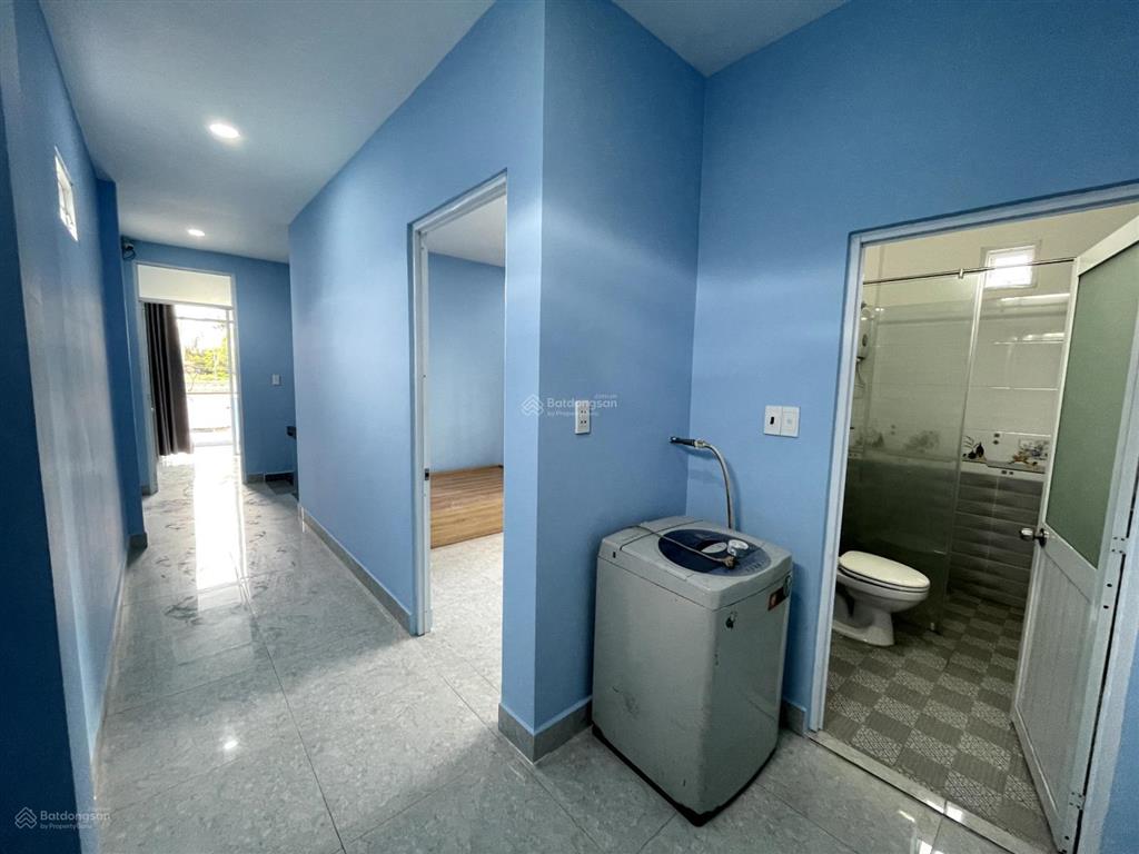 Bán gấp nhà giáp 2 mặt tiền ngay vòng xoay mỹ thủy