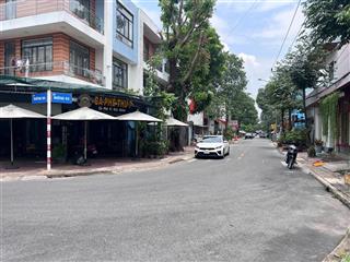 Cần bán nhà 1 trệt 2 lầu khu k8 gần đại học bình dương