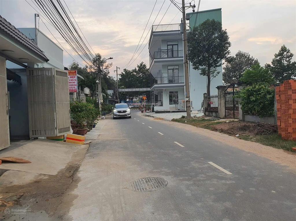 Cần bán lô đất mặt tiền đường dx037, phú mỹ (đối diện sân bóng trâm anh)