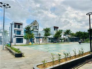 Bán đất tặng nhà cấp 4 view công viên giá cực tốt.