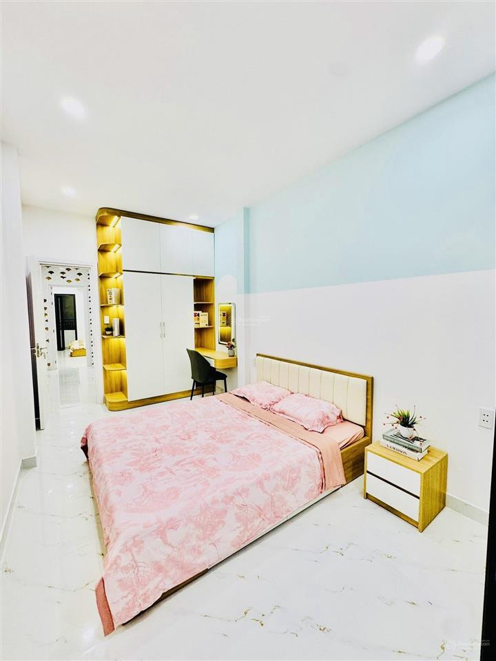 //hxt nơ trang long bt 2 mặt hẻm 42,5m kgh 3pn 2vs 2 balcony trước sau full nt pn đều có cửa sổ