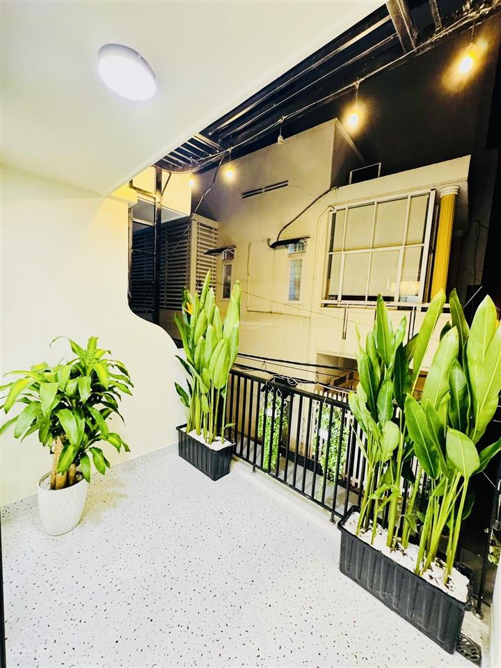 //hxt nơ trang long bt 2 mặt hẻm 42,5m kgh 3pn 2vs 2 balcony trước sau full nt pn đều có cửa sổ