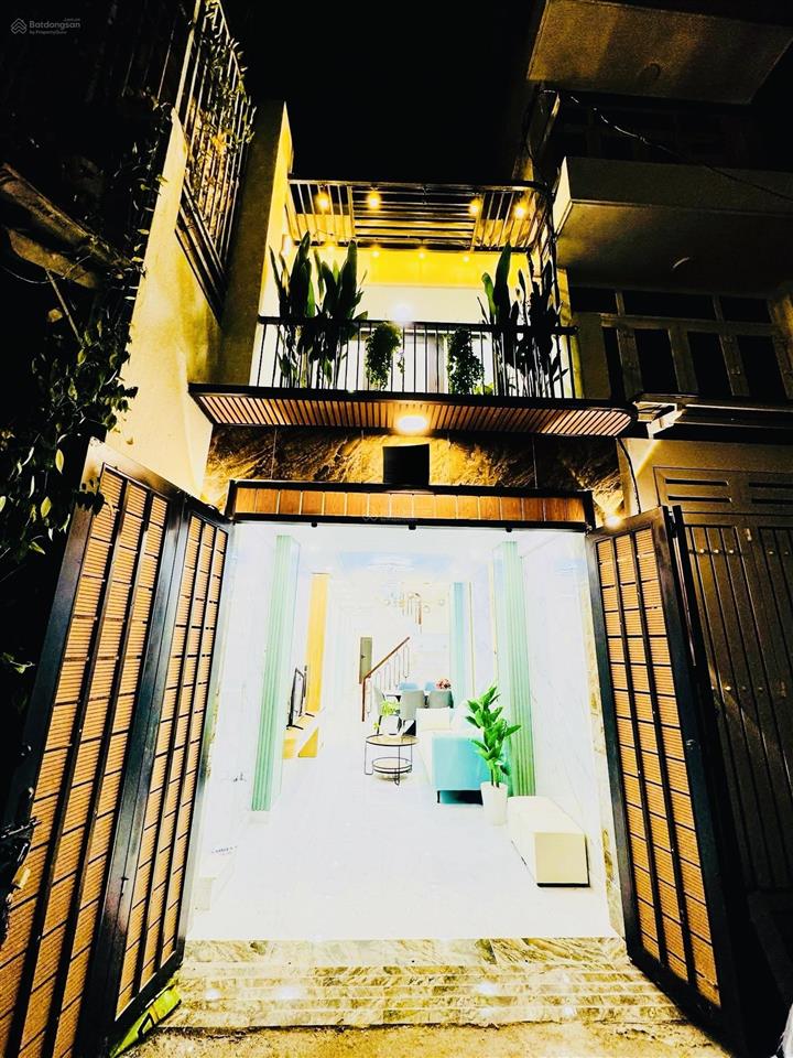 //hxt nơ trang long bt 2 mặt hẻm 42,5m kgh 3pn 2vs 2 balcony trước sau full nt pn đều có cửa sổ