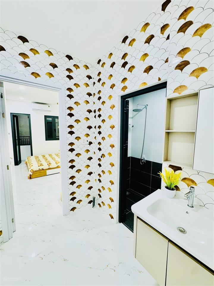 //hxt nơ trang long bt 2 mặt hẻm 42,5m kgh 3pn 2vs 2 balcony trước sau full nt pn đều có cửa sổ