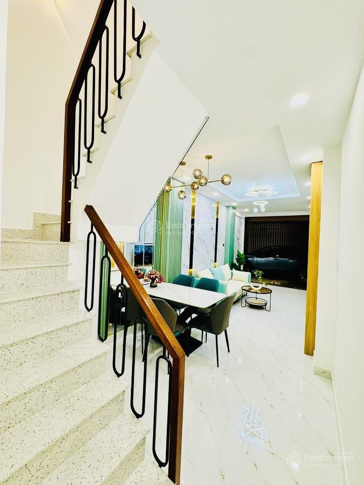 //hxt nơ trang long bt 2 mặt hẻm 42,5m kgh 3pn 2vs 2 balcony trước sau full nt pn đều có cửa sổ