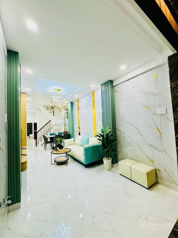 //hxt nơ trang long bt 2 mặt hẻm 42,5m kgh 3pn 2vs 2 balcony trước sau full nt pn đều có cửa sổ