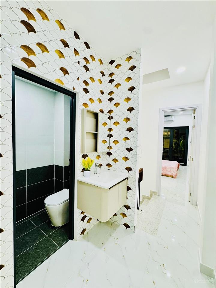 //hxt nơ trang long bt 2 mặt hẻm 42,5m kgh 3pn 2vs 2 balcony trước sau full nt pn đều có cửa sổ