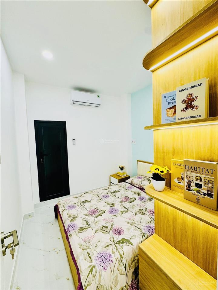 //hxt nơ trang long bt 2 mặt hẻm 42,5m kgh 3pn 2vs 2 balcony trước sau full nt pn đều có cửa sổ