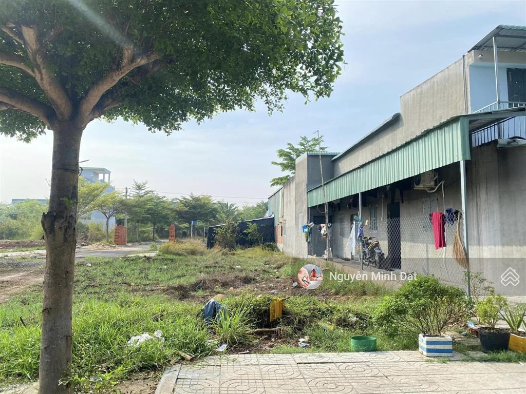 Đất mặt tiền hoàn tuyển ( phường gò công ) dt 107m2 / 627 triệu ( sổ hồng ) 0374 673 ***