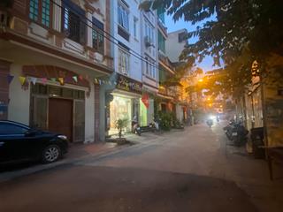 Bán nhà phố nguyễn chánh, cầu giấy, 70m2, mt5, ô tô, phân lô, kinh doanh, 23tỷ