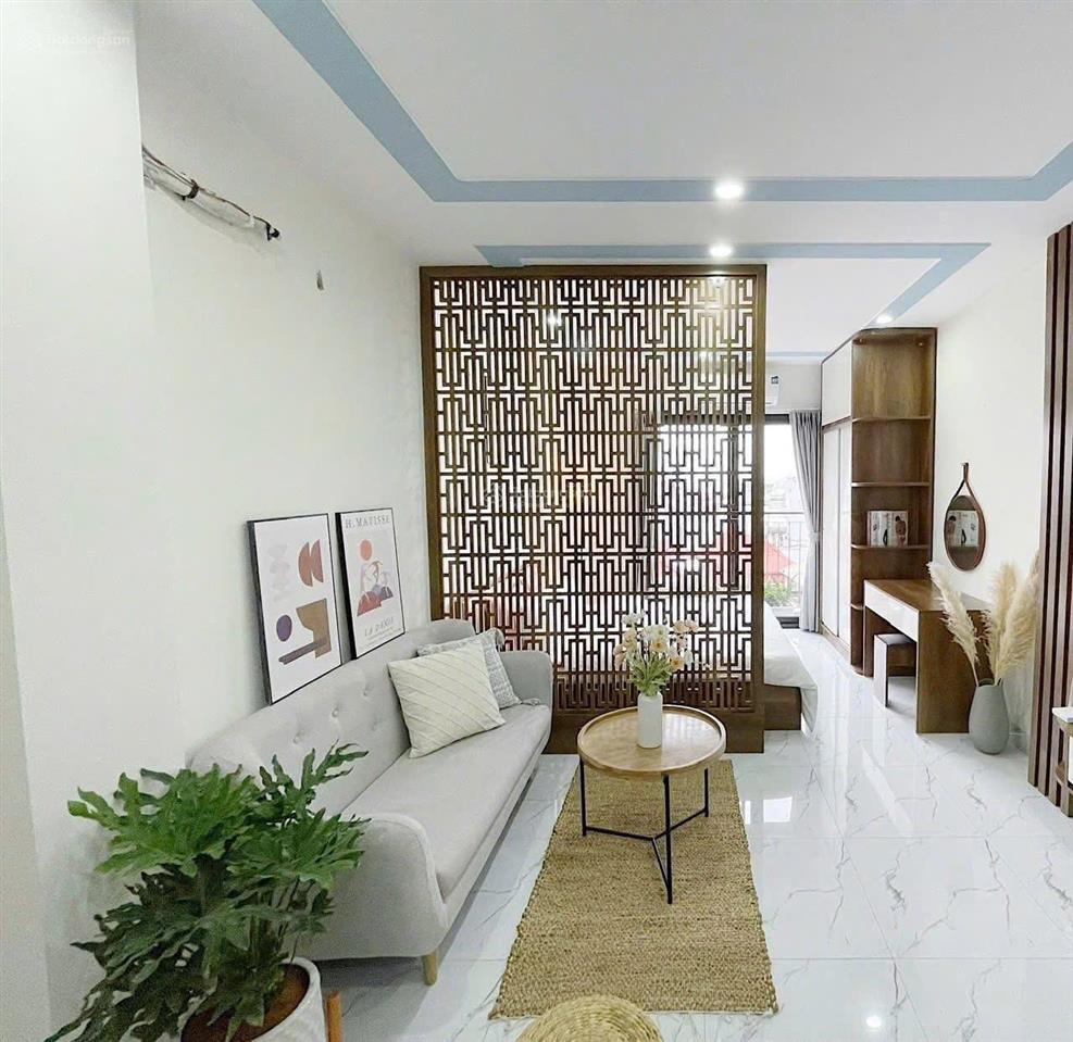 Cho thuê phòng đẹp phố 101 trích sài ban công, view hồ tây giá từ 5tr