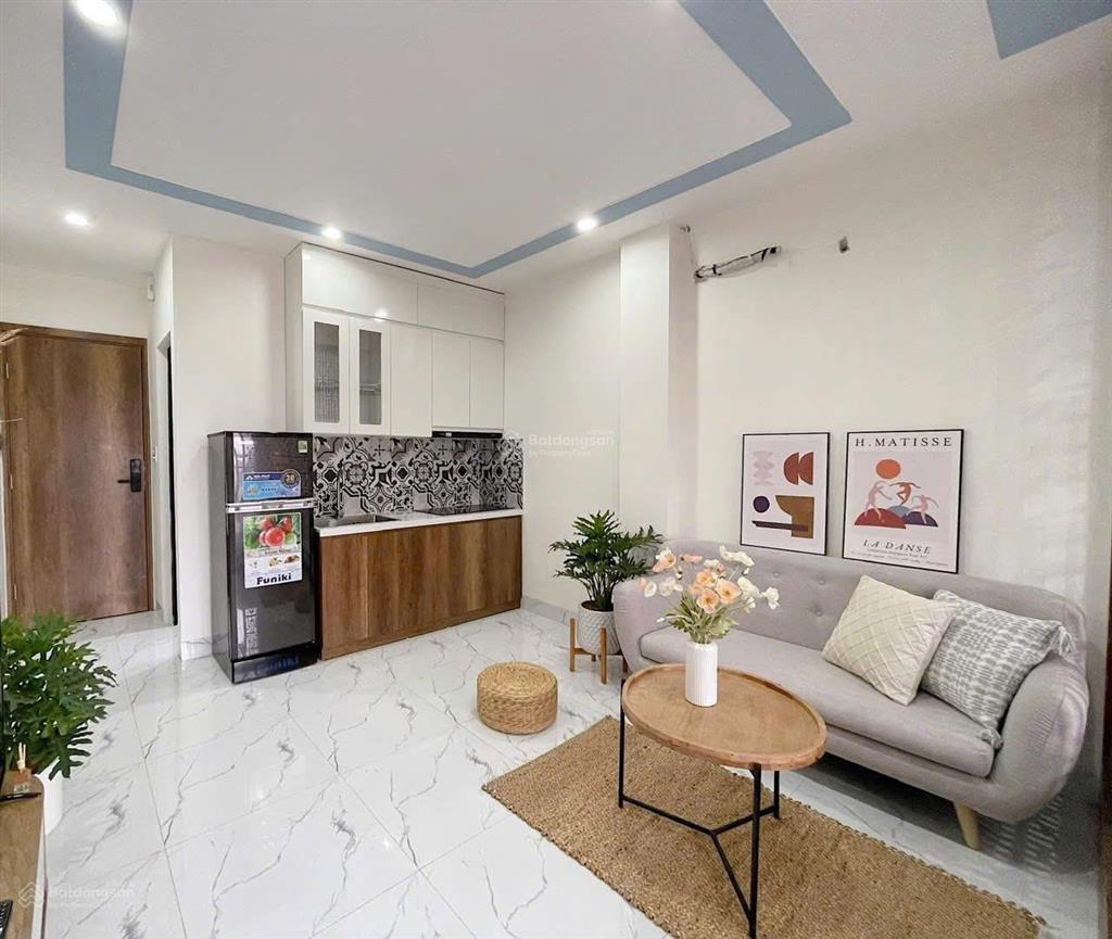 Cho thuê phòng đẹp phố 101 trích sài ban công, view hồ tây giá từ 5tr