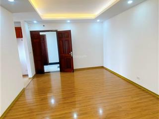 Bán chung cư udic 2 phòng ngủ view thoáng giá 4,8 tỷ có thương lượng.  0943 358 ***