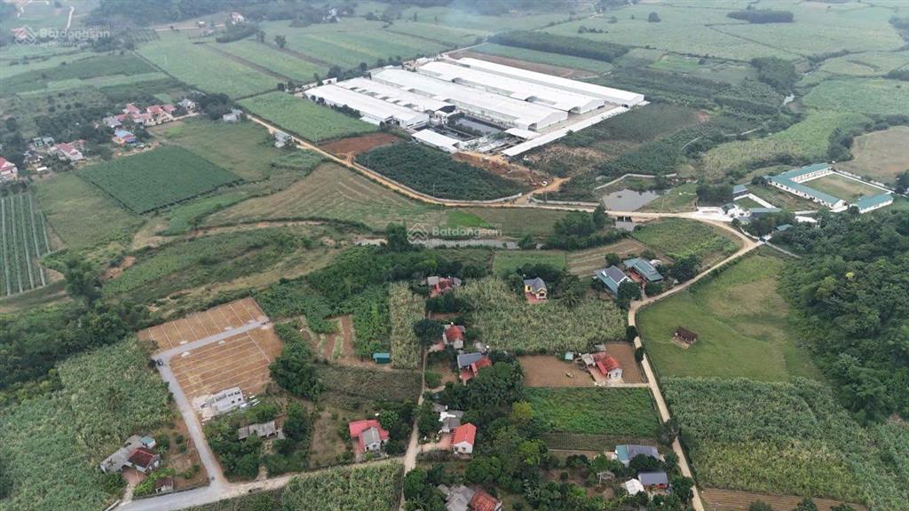 Bán đất nền thổ cư 122m2 sát kcn, kcn đang hoạt động cách đường mòn hồ chí minh chỉ 200 300m