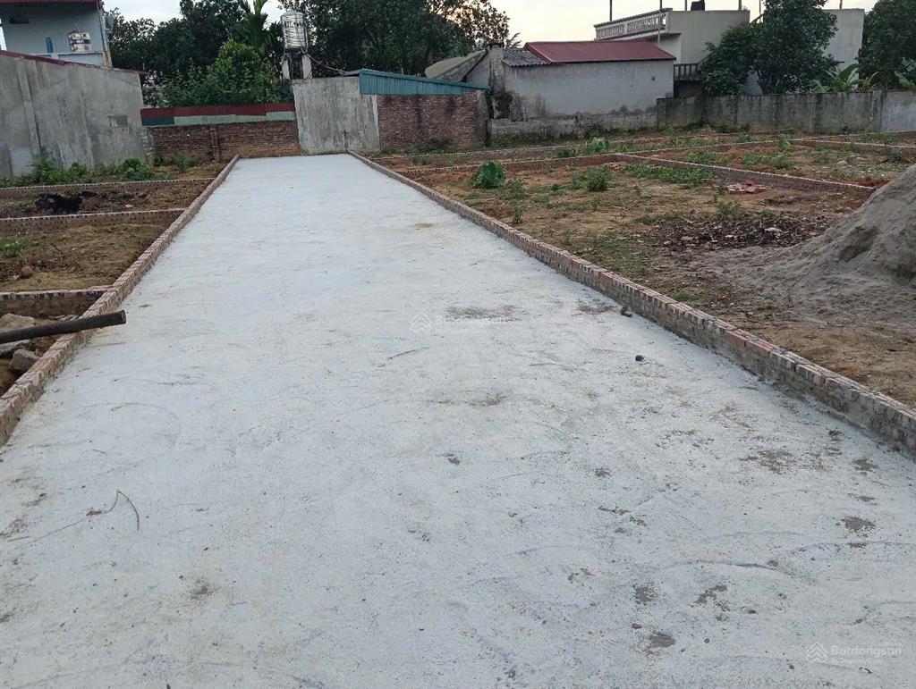 Đất sơn đông, sơn tây sổ đỏ full thổ cư. đường rộng 4m, ô tô 7 chỗ vào tận đất. gần quốc lộ 21