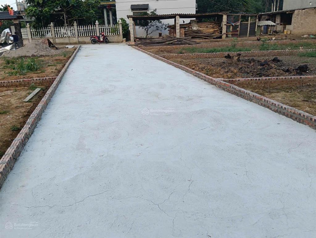 Đất sơn đông, sơn tây sổ đỏ full thổ cư. đường rộng 4m, ô tô 7 chỗ vào tận đất. gần quốc lộ 21