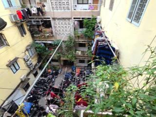 Hiếm nhà bán! tập thể lý nam đế, hoàn kiếm, lô góc, sân rộng 65m2 2pn chỉ 5,09 tỷ