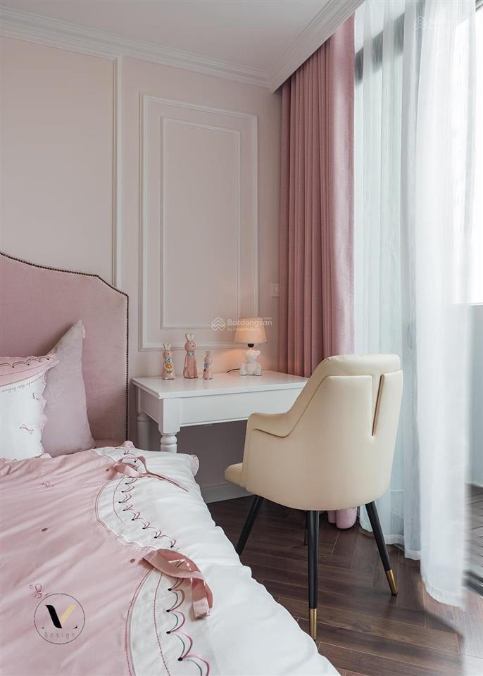 Chính chủ bán ch 3pn2wc, căn 01, căn góc, dt 111m2, sẵn sổ, nội thất mới , tôi 0523 681 ***