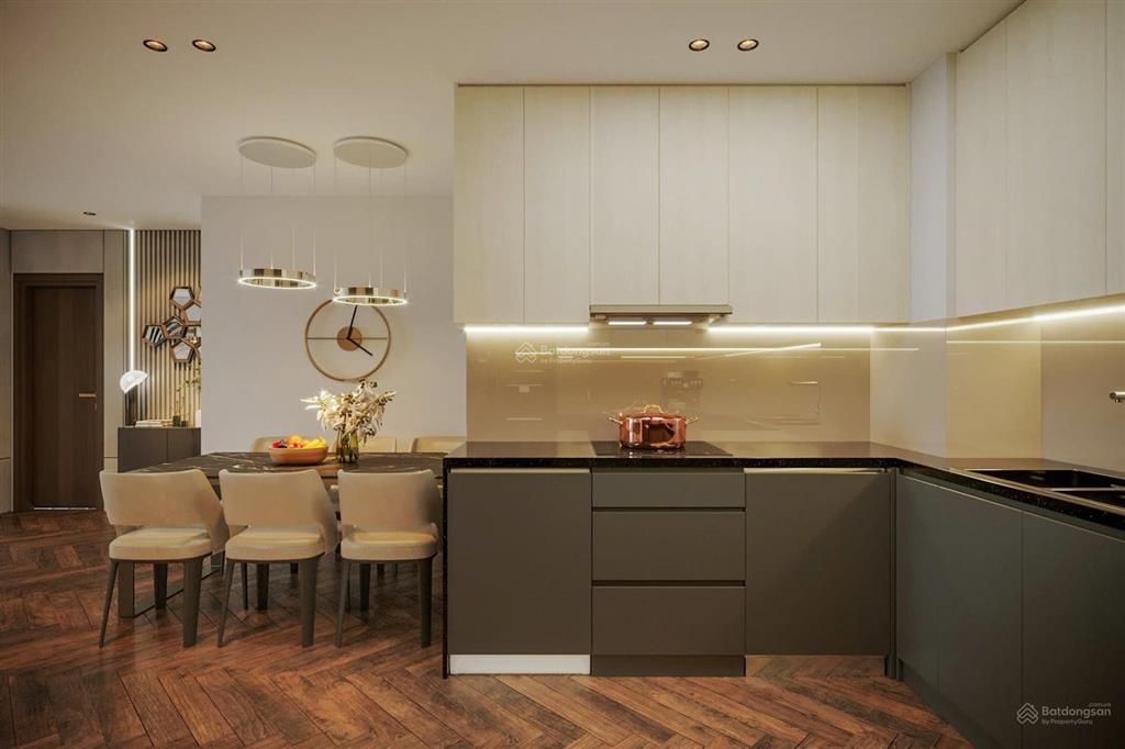 Chính chủ bán ch 3pn  3wc, dt 128m2, căn góc, tầng trung, ban công đn, giá 8,1tỷ,  0523 681 ***