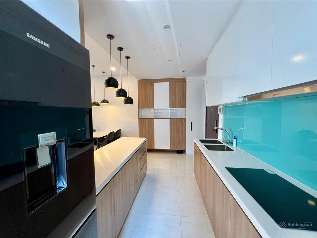 Bán căn góc 2pn đẹp nhất one verandah đã có sổ hồng tầng cao view sông sg quận 1