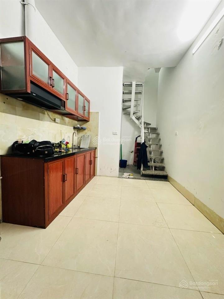 Nhà đẹp minh khai 4 tầng cách phố chỉ 5m giá hơn 4 tỷ nhẹ!