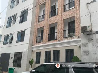 Ngay đại học hutech ! bán nhà căn góc 2 mặt thoáng, dt 4,5x17m + 5 tầng , 10 phòng hđt 45 tr/tháng