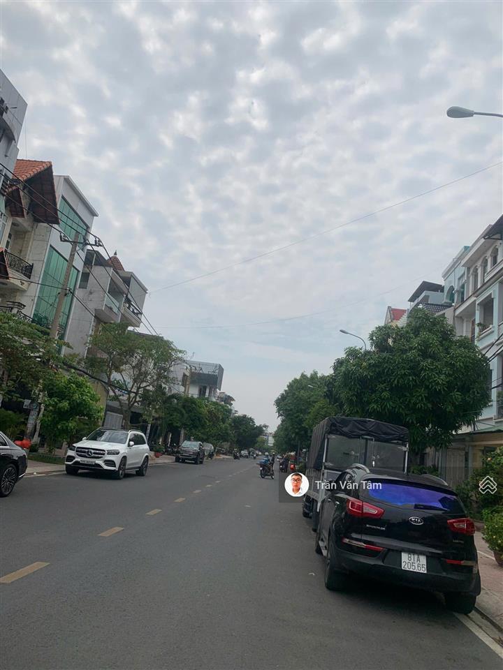 Bán khuôn đất mt view sông sài gòn đường bình lợi (dt 6x21m) + giữ tài sản & xây dựng theo ý thích